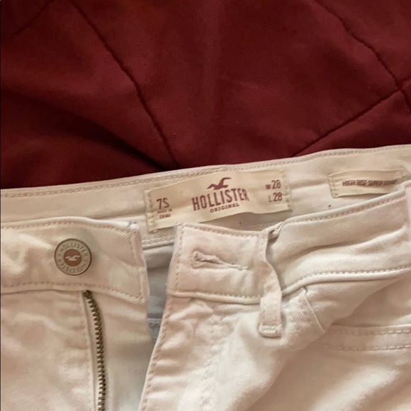 White Ripped Hollister Jeans size 7s - Picture 2 of 4